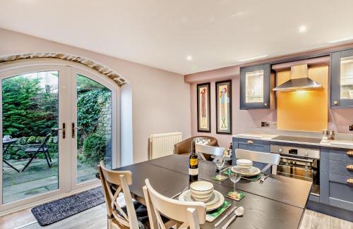 Hawes Casa | 1 Bed in Hawes 94120