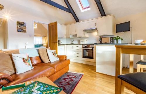 Cury Casa | 1 Bed in Mullion Cove 41377