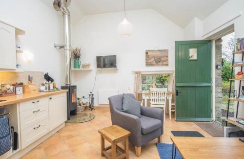 Bridport Casa | 1 Bed in Netherbury DC021