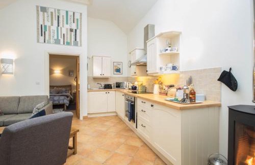 Bridport Casa | 1 Bed in Netherbury DC021