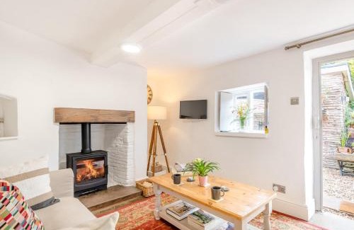 Longtown Casa | 1 Bed in Newton St Margarets 93134