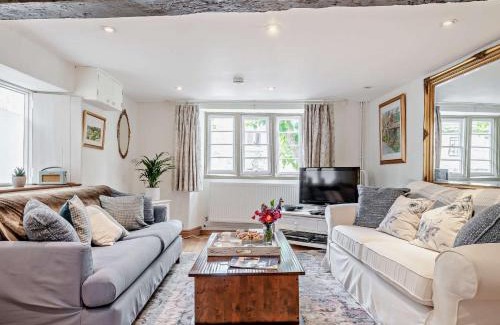 Rode Casa | 1 Bed in Rode 91715