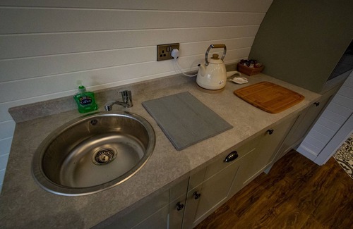 Wrexham Cabina | 1-Bed pod cabin in beautiful surroundings Wrexham