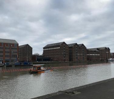 Gloucester Apartamento | 1 bed river apartment on the docks