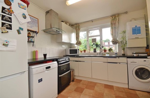 West Putney Apartamento | 1 Bed-Sleeps 4-Free Parking-15 Min to Putney
