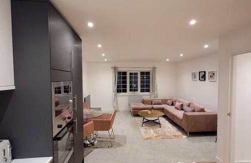 Wainscot Apartamento | 1 Bed Spacious Flat In A Central Location In Strood Rochester