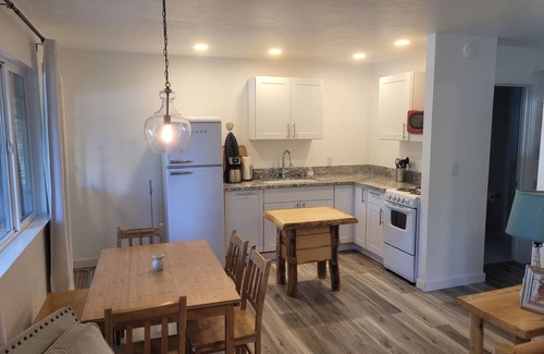 Peninsula Village Cabina | 1 Dormitorio / 1 baño en Big Cove!
