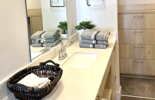 Herriman Apartamento | 1 bedroom 1.5 bath Luxury amenities- 24 hour fitness center