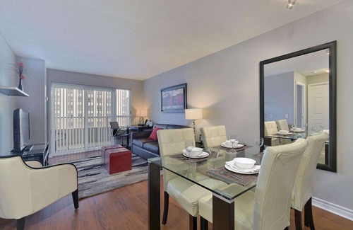 Hurontario Apartamento | Skymark - Listo para mudarse cerca del cuadrado uno