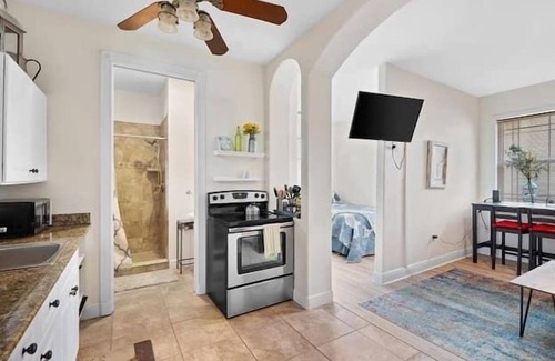 Gillespie Park Apartamento | 1 Bedroom 647793 by Houzlet