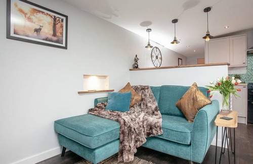 Black Torrington Cabaña | 1 bedroom accommodation in Merton, near Okehampton