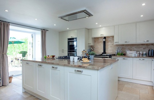 Clearbrook Cabaña | 1 bedroom accommodation in Cadover Bridge