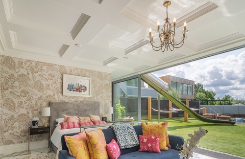 East Grinstead Cabina | 1 bedroom accommodation in East Grinstead