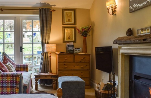 East Horrington Cabaña | 1 bedroom accommodation in Shepton Mallet