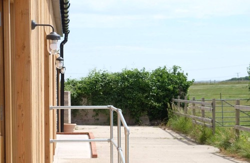 Waterlooville Cabaña | 1 bedroom accommodation in Hambledon, South Downs National Park