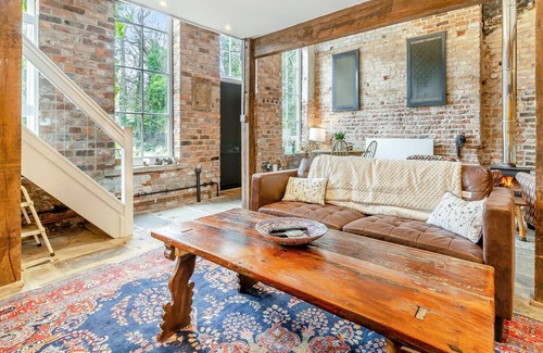 Sutton Cabaña | 1 bedroom accommodation in Langley, near Macclesfield