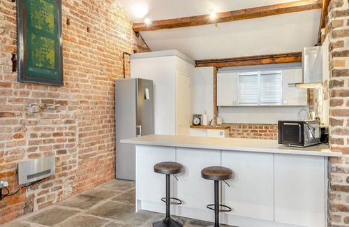 Sutton Cabaña | 1 bedroom accommodation in Langley, near Macclesfield