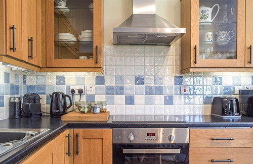Shrewsbury Cabaña | 1 bedroom accommodation in Leaton Knolls, nr Shrewsbury