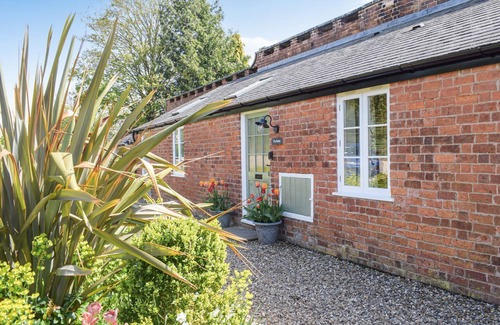 Shrewsbury Cabaña | 1 bedroom accommodation in Leaton Knolls, nr Shrewsbury