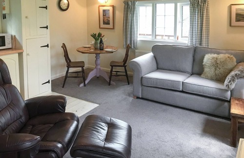 Abergele Cabaña | Alojamiento de 1 habitaciones en Llanfair Talhairarn, near Abergele