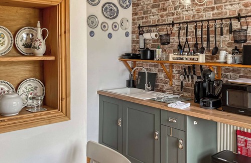 Broadway Cabaña | 1 bedroom accommodation in Broadway