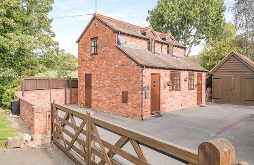 Hereford Cabaña | 1 bedroom accommodation in Lugwardine, near Hereford