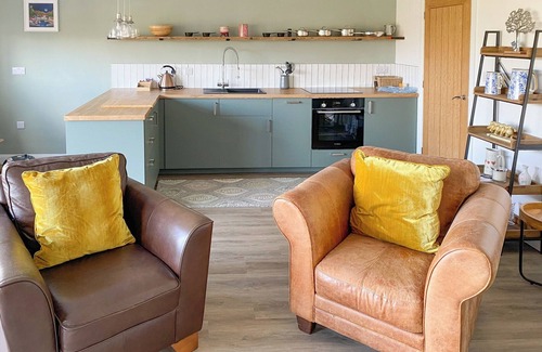 Lloc Cabaña | 1 bedroom accommodation in Lloc, near Holywell