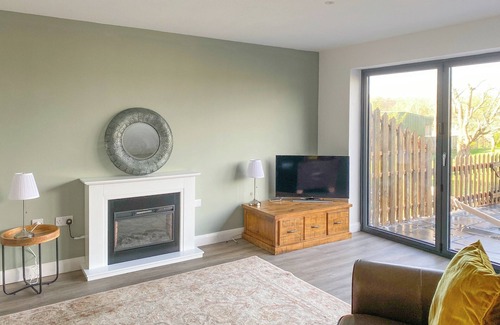 Lloc Cabaña | 1 bedroom accommodation in Lloc, near Holywell
