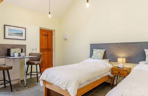 Monknash Cabaña | 1 bedroom accommodation in Monknash, near Cowbridge
