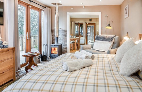 Abercarn Cabaña | 1 bedroom accommodation in Cwmcarn