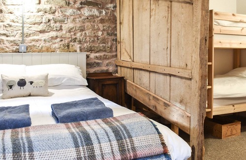 Penrith Cabaña | 1 bedroom accommodation in Askham, near Penrith