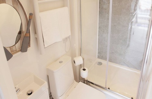 Hamble-le-Rice Cabina | 1 bedroom accommodation in Hamble