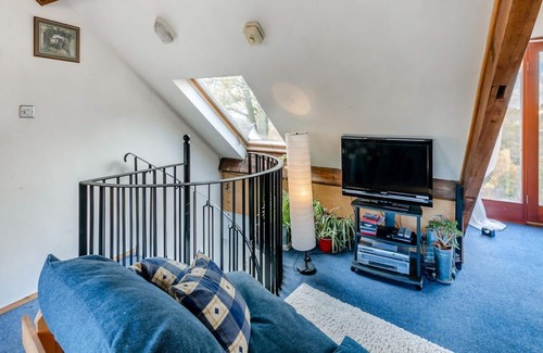 Bardsley Cabaña | 1 bedroom accommodation in Westerhill, near Ashton-under-Lyne