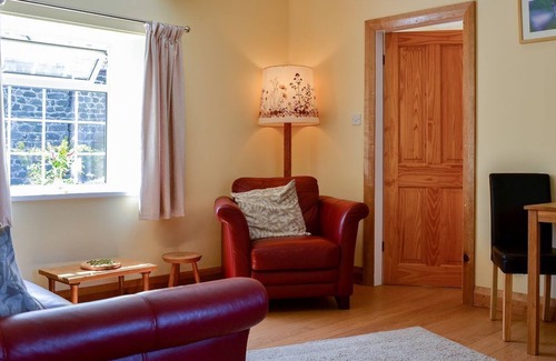 Bryn-crug Cabaña | 1 bedroom accommodation in Bryncrug, near Tywyn