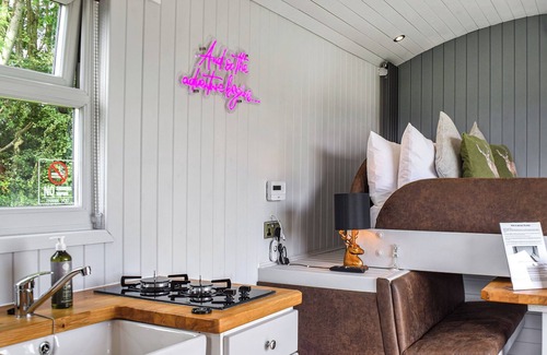 Wesham Cabaña | 1 bedroom accommodation in Singleton, near Poulton-Le-Fylde