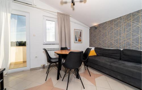 Obrovac Apartamento | 1 Bedroom Amazing Apartment In Krusevo