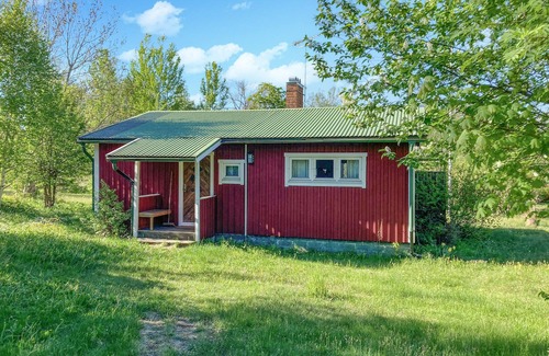 Vaddo Casa | Increíble casa de 1 dormitorio en Väddö