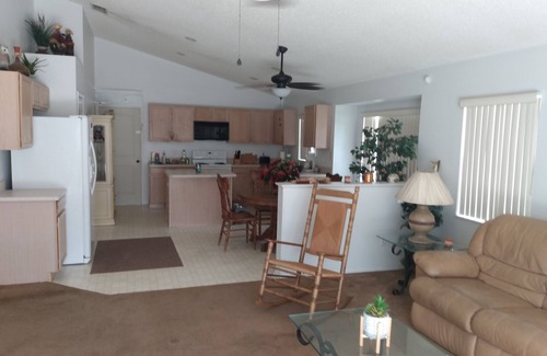 Lake Davenport Estates Casa | 1 Bedroom and1 Bathroom pool lockout rental. Private entry and living area pool.