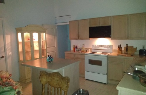 Lake Davenport Estates Casa | 1 Bedroom and1 Bathroom pool lockout rental. Private entry and living area pool.