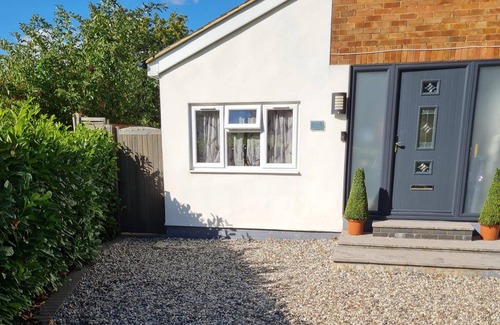 Old Harlow Apartamento | 1 Bedroom Annex - 2 Mins From Train Station