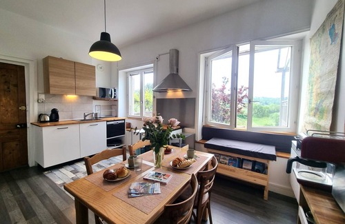 Saint-Genest-Lerpt Cabaña | Apartamento T2 con terraza, parking y wifi en St-Genest-Lerpt