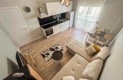 Shkembi i Kavajes Apartamento | 1 bedroom apartment 725