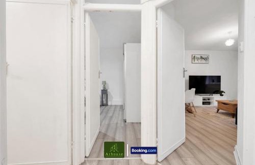 Highbury Apartamento | 1 Bedroom Apartment By Arhouse Apartments Short Lets & Serviced Accommodation Highbury With Free WiFi
