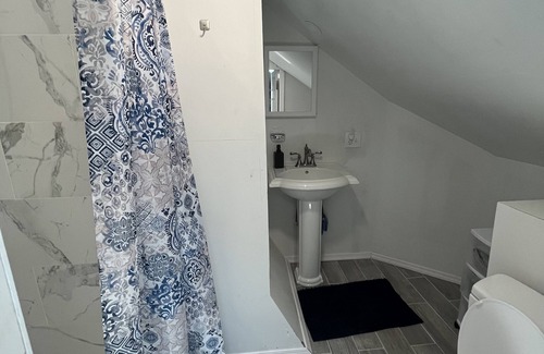 Hillside Apartamento | 1 bedroom Apartment near Airport