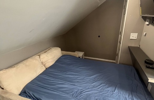 Hillside Apartamento | 1 bedroom Apartment near Airport