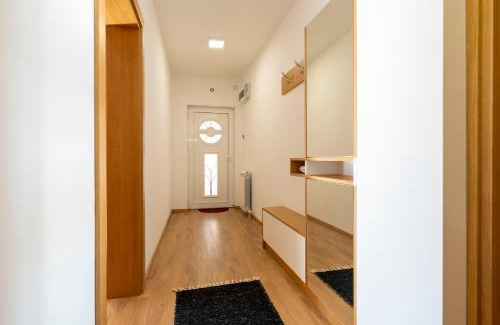 Surcin Apartamento | 1-Bedroom Apartment with Balcony