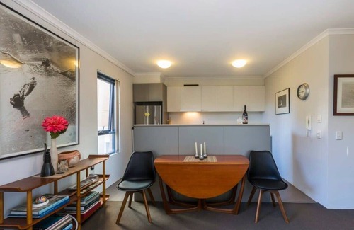 Redfern Apartamento | 1 Bedroom Apt with Parking, Pool and Gym