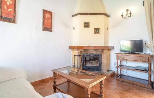 Alfarnatejo Apartamento | 1 Bedroom Awesome Apartment In Mondron