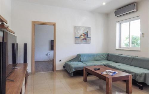 Zvekovica Apartamento | 1 Bedroom Beautiful Apartment In Cavtat