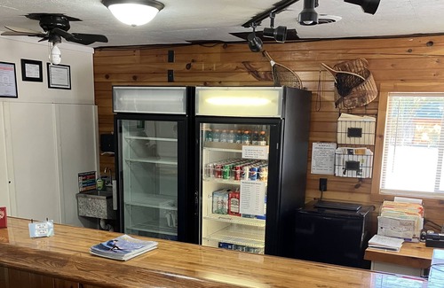 Dunnegan Cabina | 1 Bedroom Cabin at Needmore RV & Campground near Stockton Lake MO
